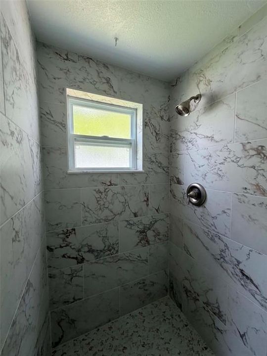 For Rent: $2,400 (3 beds, 2 baths, 1062 Square Feet)