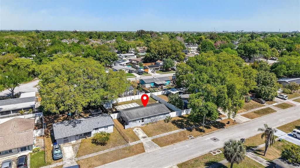 For Rent: $2,400 (3 beds, 2 baths, 1062 Square Feet)