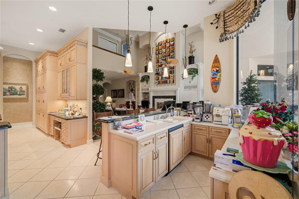 На продажу: $2,119,000 (5 спален, 5 ванн, 8009 Квадратных фут)