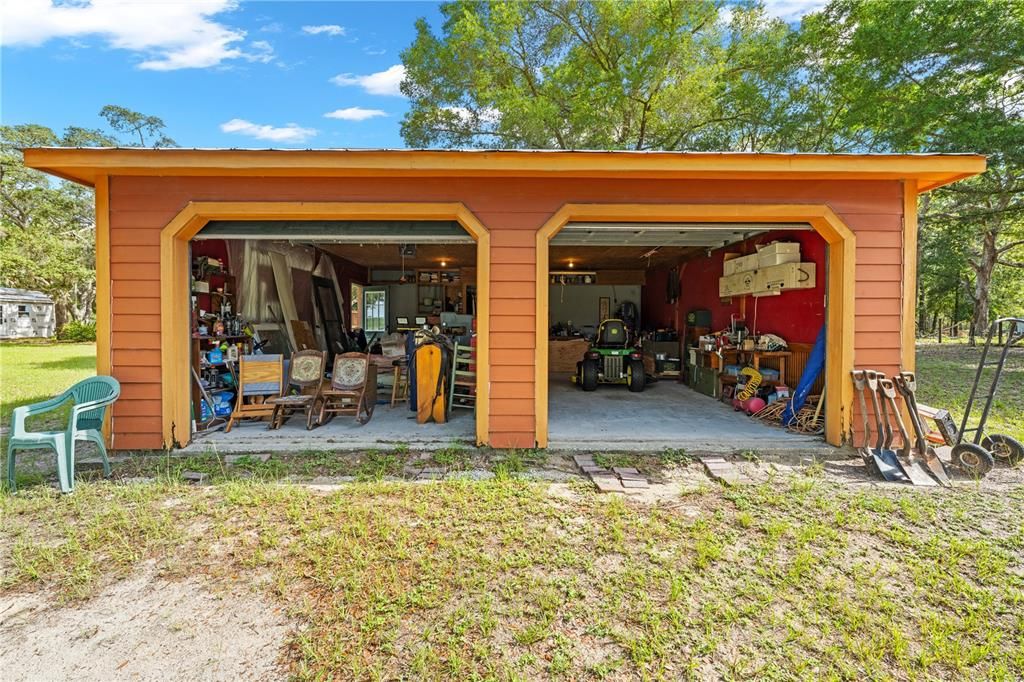 Active With Contract: $237,000 (2 beds, 2 baths, 924 Square Feet)