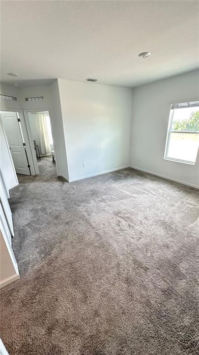 For Rent: $2,225 (3 beds, 2 baths, 1873 Square Feet)