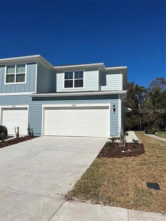 For Rent: $2,500 (3 beds, 2 baths, 1782 Square Feet)