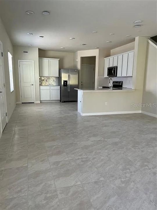 For Rent: $2,500 (3 beds, 2 baths, 1782 Square Feet)