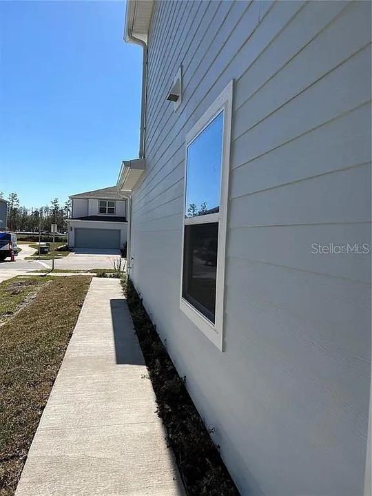 For Rent: $2,500 (3 beds, 2 baths, 1782 Square Feet)
