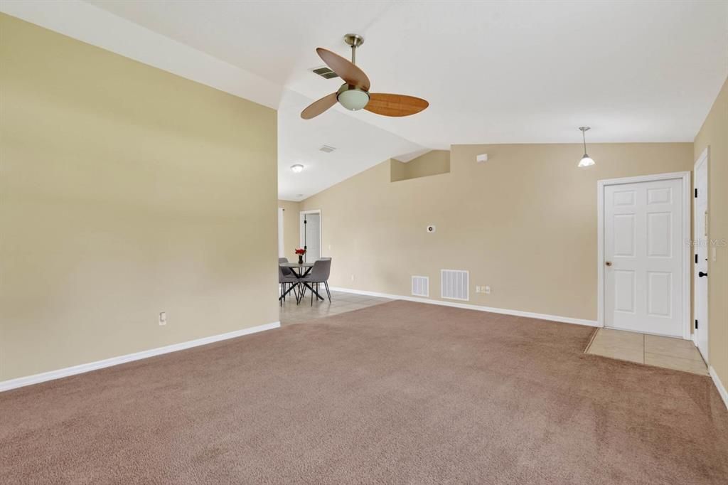 For Sale: $320,000 (3 beds, 2 baths, 1305 Square Feet)