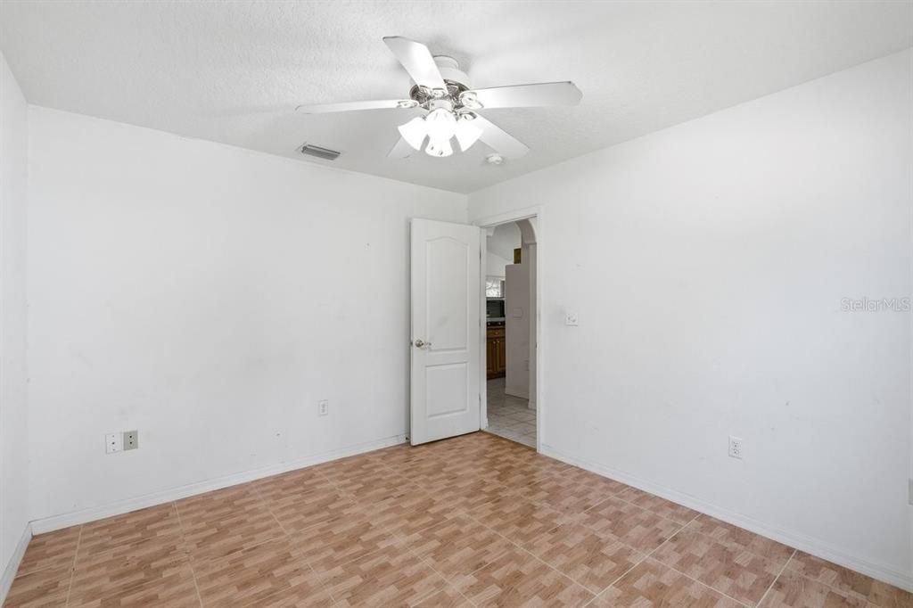 For Sale: $395,000 (3 beds, 2 baths, 1691 Square Feet)