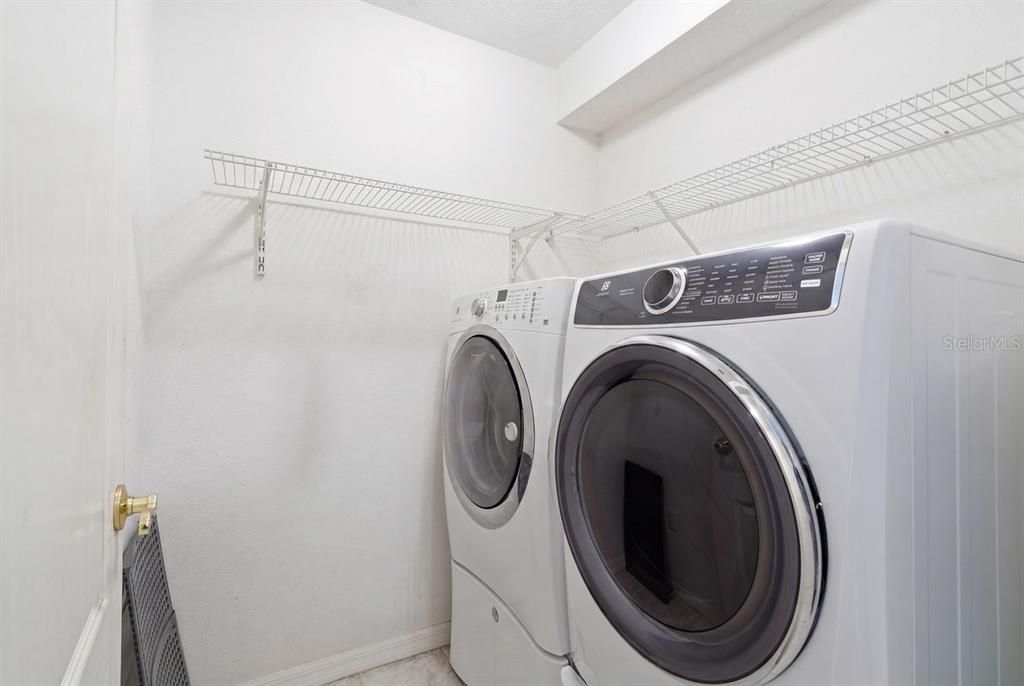 For Sale: $395,000 (3 beds, 2 baths, 1691 Square Feet)