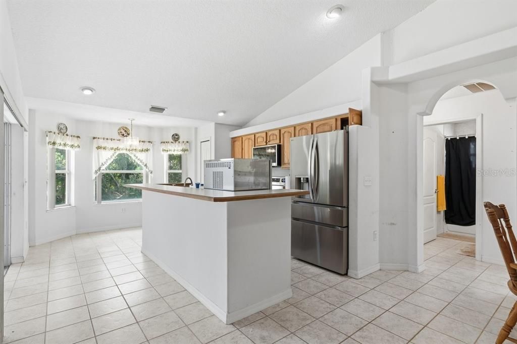 For Sale: $395,000 (3 beds, 2 baths, 1691 Square Feet)
