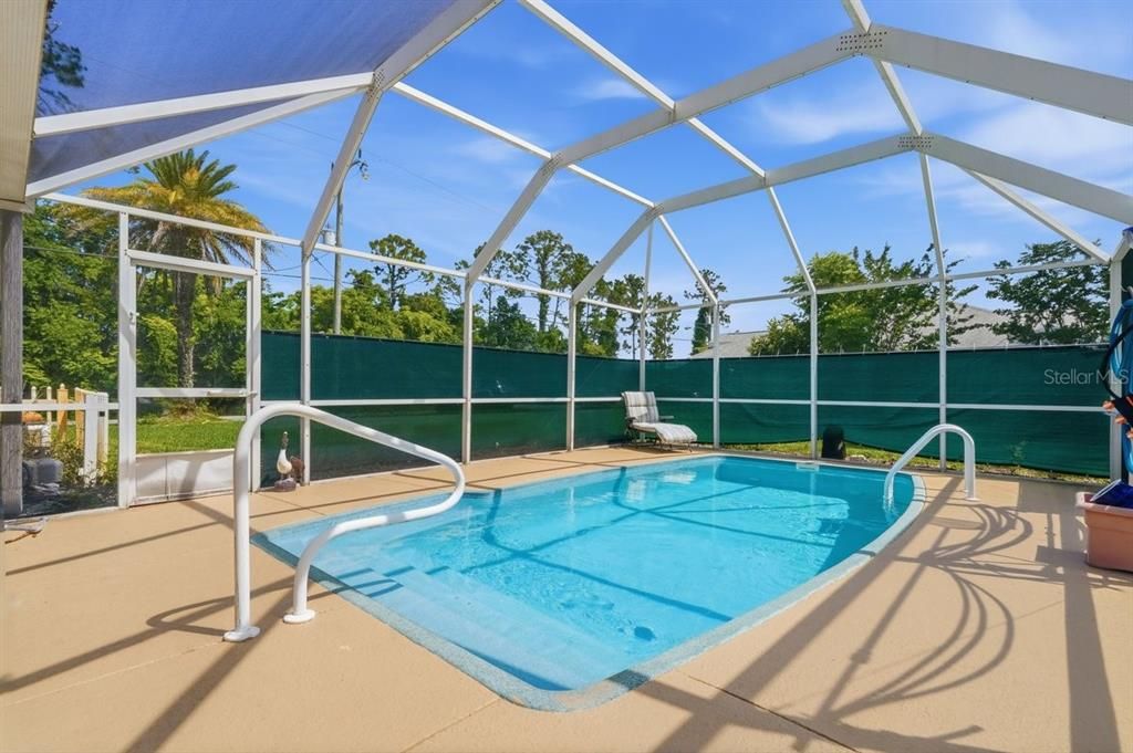 For Sale: $395,000 (3 beds, 2 baths, 1691 Square Feet)