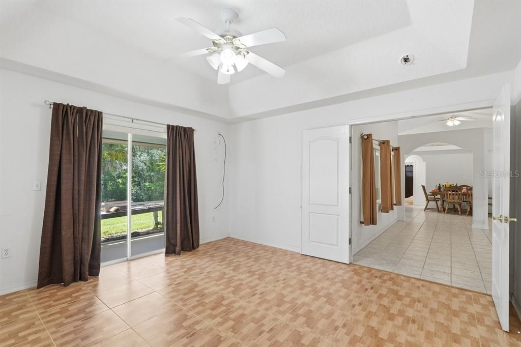 For Sale: $395,000 (3 beds, 2 baths, 1691 Square Feet)