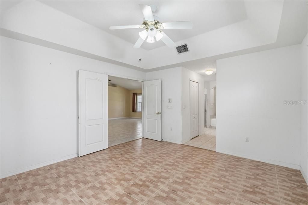 For Sale: $395,000 (3 beds, 2 baths, 1691 Square Feet)