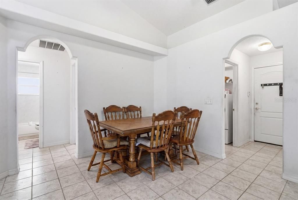 For Sale: $395,000 (3 beds, 2 baths, 1691 Square Feet)