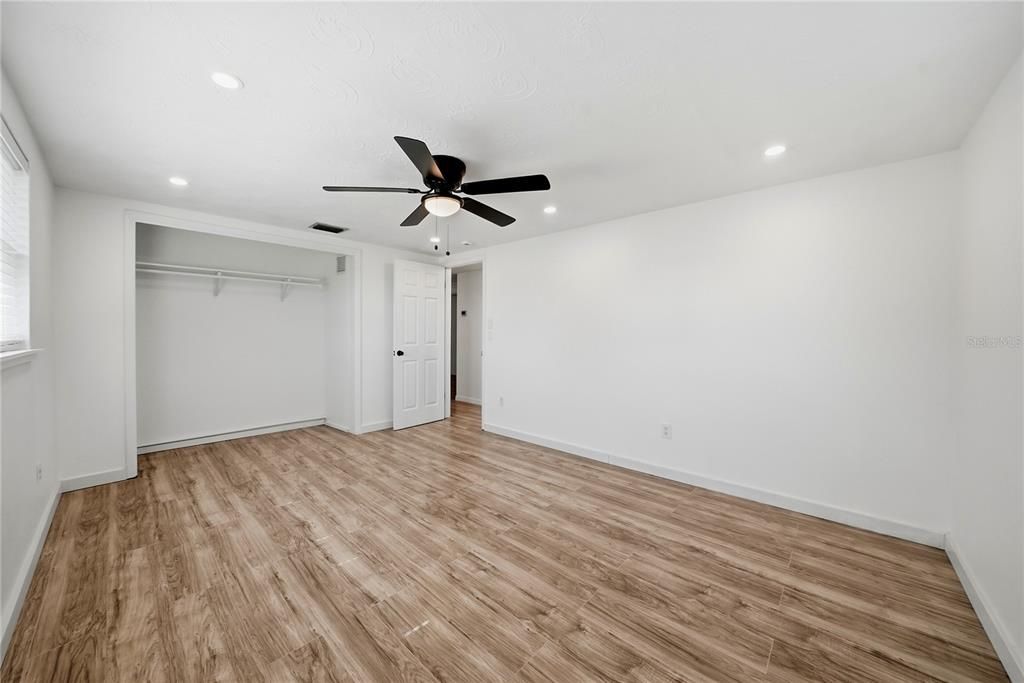 For Sale: $259,900 (3 beds, 2 baths, 1152 Square Feet)