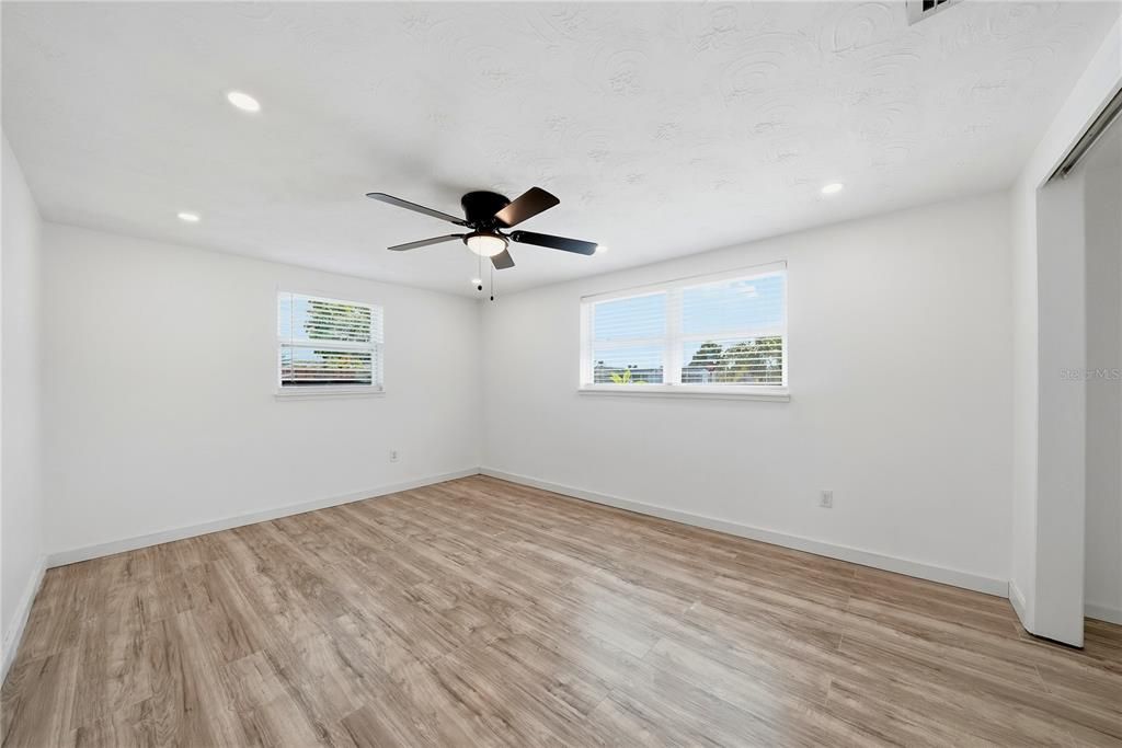 For Sale: $259,900 (3 beds, 2 baths, 1152 Square Feet)
