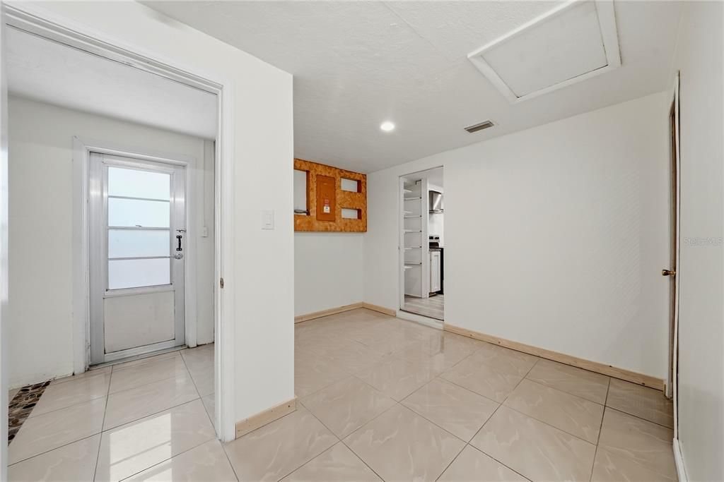 For Sale: $259,900 (3 beds, 2 baths, 1152 Square Feet)