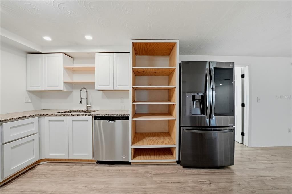 For Sale: $259,900 (3 beds, 2 baths, 1152 Square Feet)