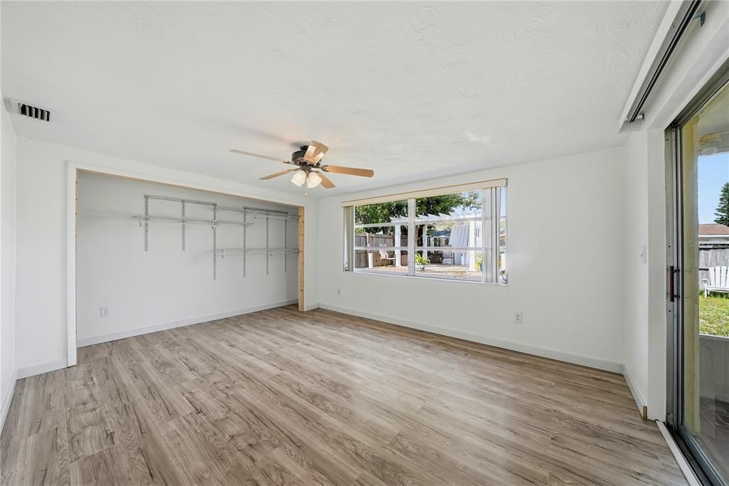 For Sale: $259,900 (3 beds, 2 baths, 1152 Square Feet)