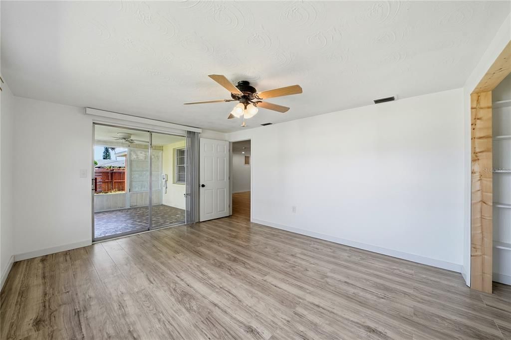 For Sale: $259,900 (3 beds, 2 baths, 1152 Square Feet)