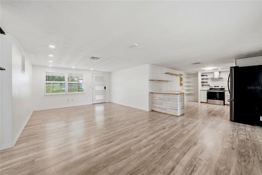 For Sale: $259,900 (3 beds, 2 baths, 1152 Square Feet)