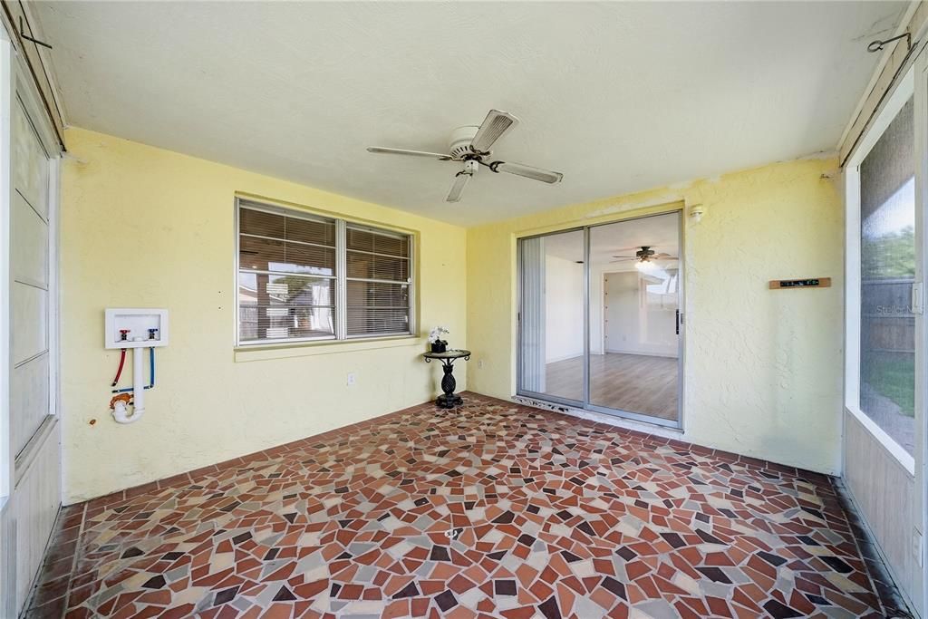 For Sale: $259,900 (3 beds, 2 baths, 1152 Square Feet)