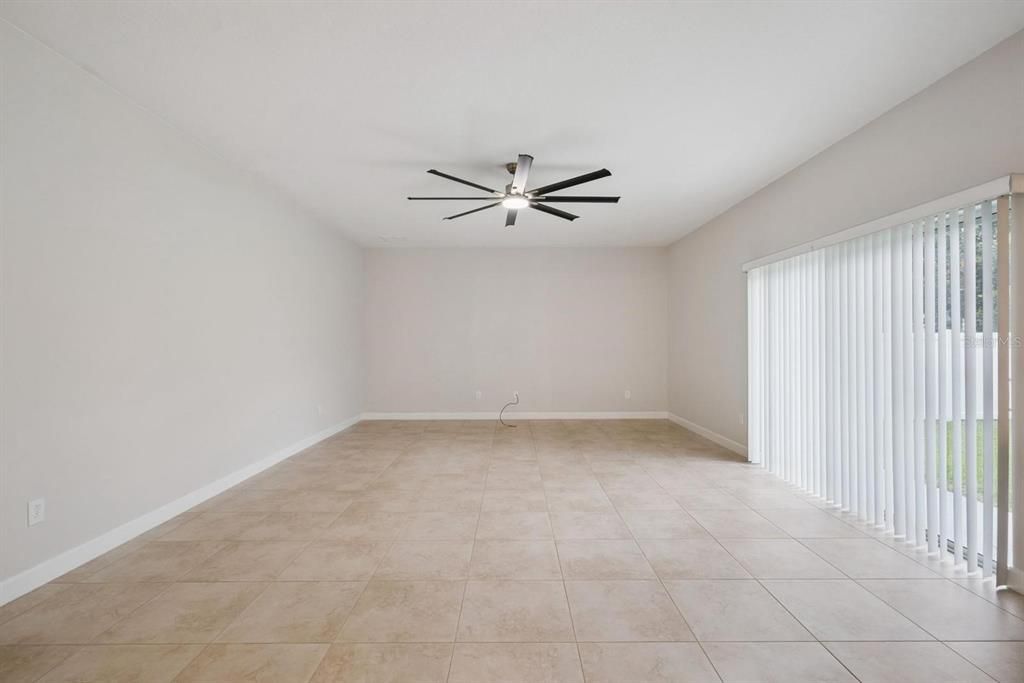 For Sale: $950,000 (5 beds, 3 baths, 3777 Square Feet)