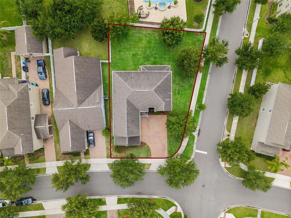 For Sale: $950,000 (5 beds, 3 baths, 3777 Square Feet)
