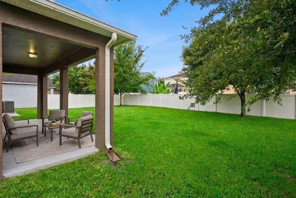 For Sale: $950,000 (5 beds, 3 baths, 3777 Square Feet)