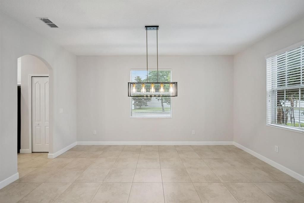 For Sale: $950,000 (5 beds, 3 baths, 3777 Square Feet)