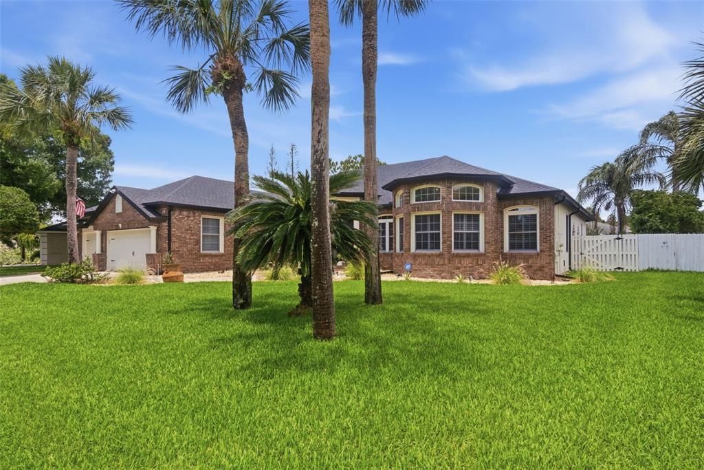 For Sale: $715,000 (5 beds, 3 baths, 3231 Square Feet)