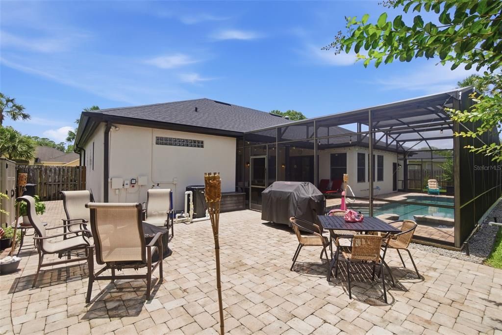 For Sale: $715,000 (5 beds, 3 baths, 3231 Square Feet)