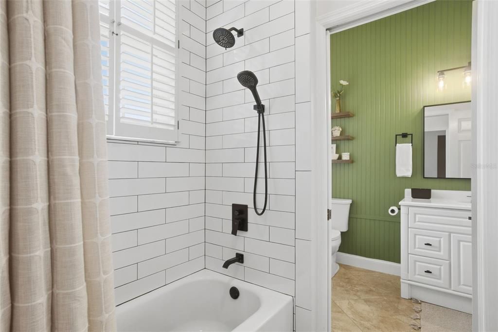 For Sale: $715,000 (5 beds, 3 baths, 3231 Square Feet)