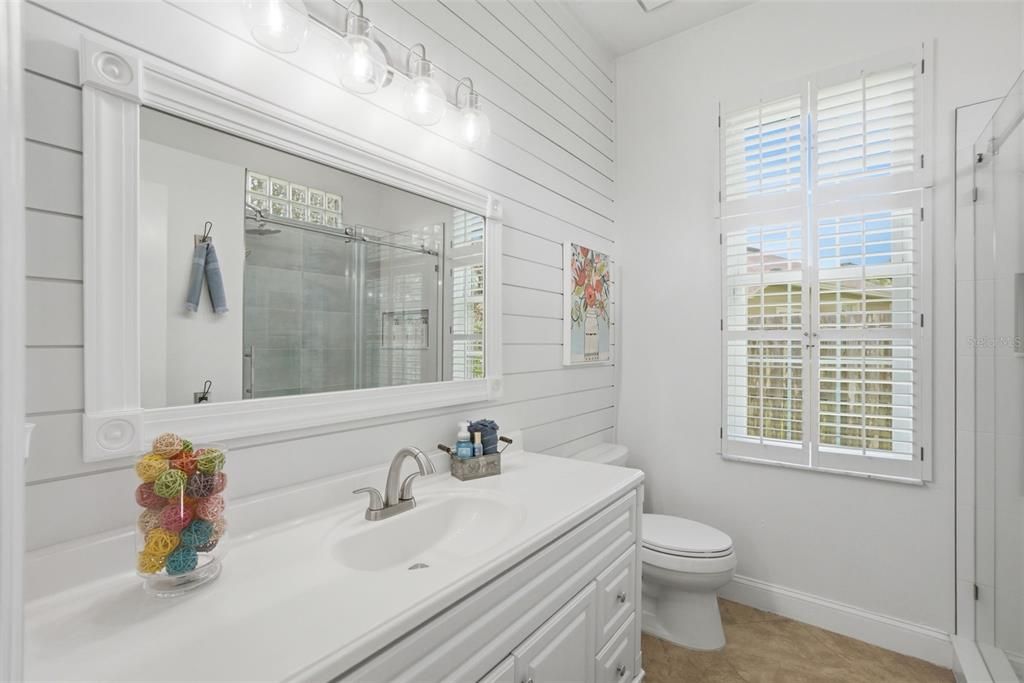 For Sale: $715,000 (5 beds, 3 baths, 3231 Square Feet)