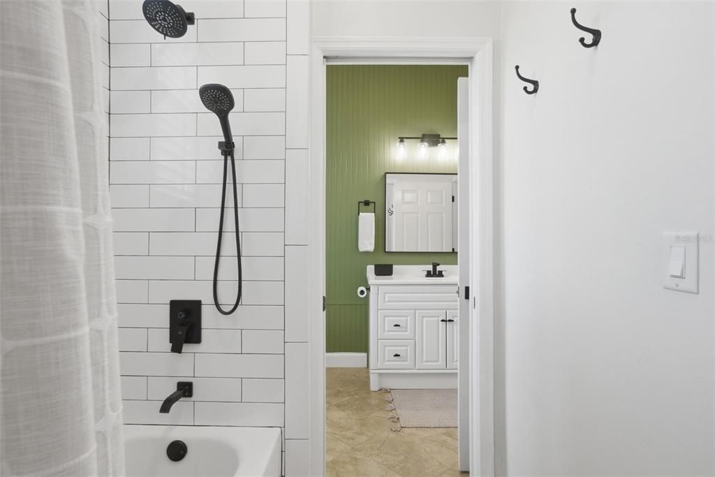For Sale: $715,000 (5 beds, 3 baths, 3231 Square Feet)