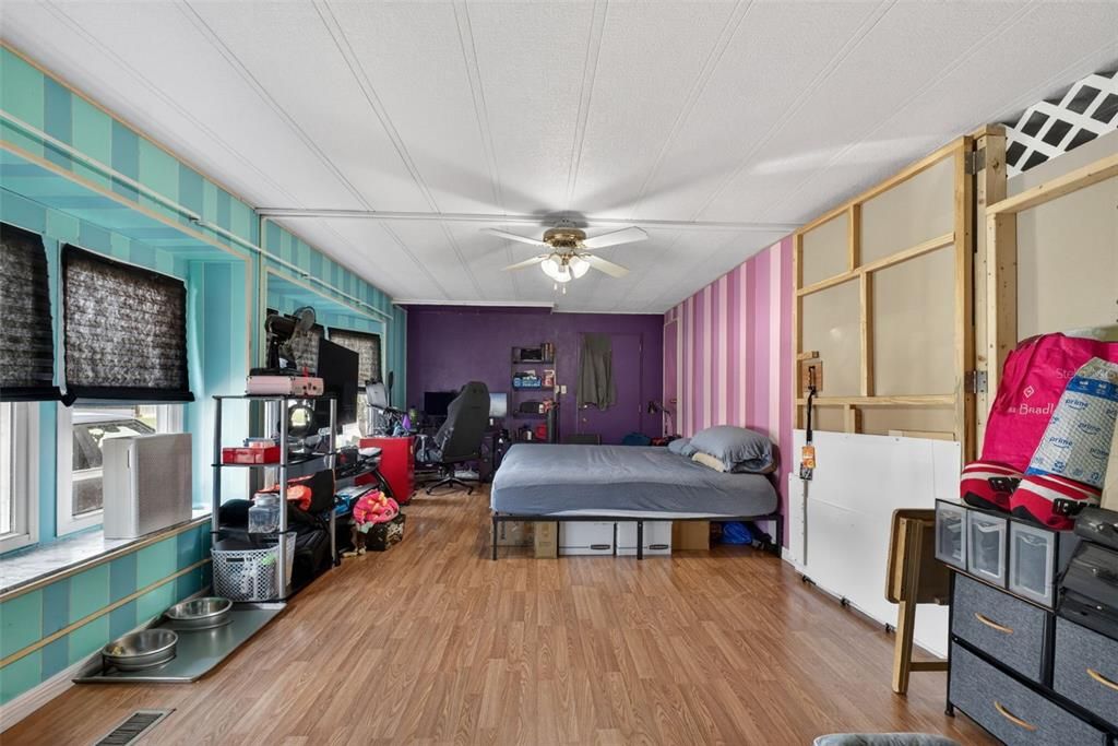 For Sale: $189,900 (2 beds, 2 baths, 1344 Square Feet)