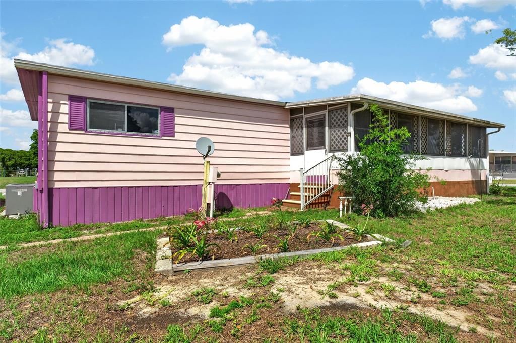For Sale: $189,900 (2 beds, 2 baths, 1344 Square Feet)