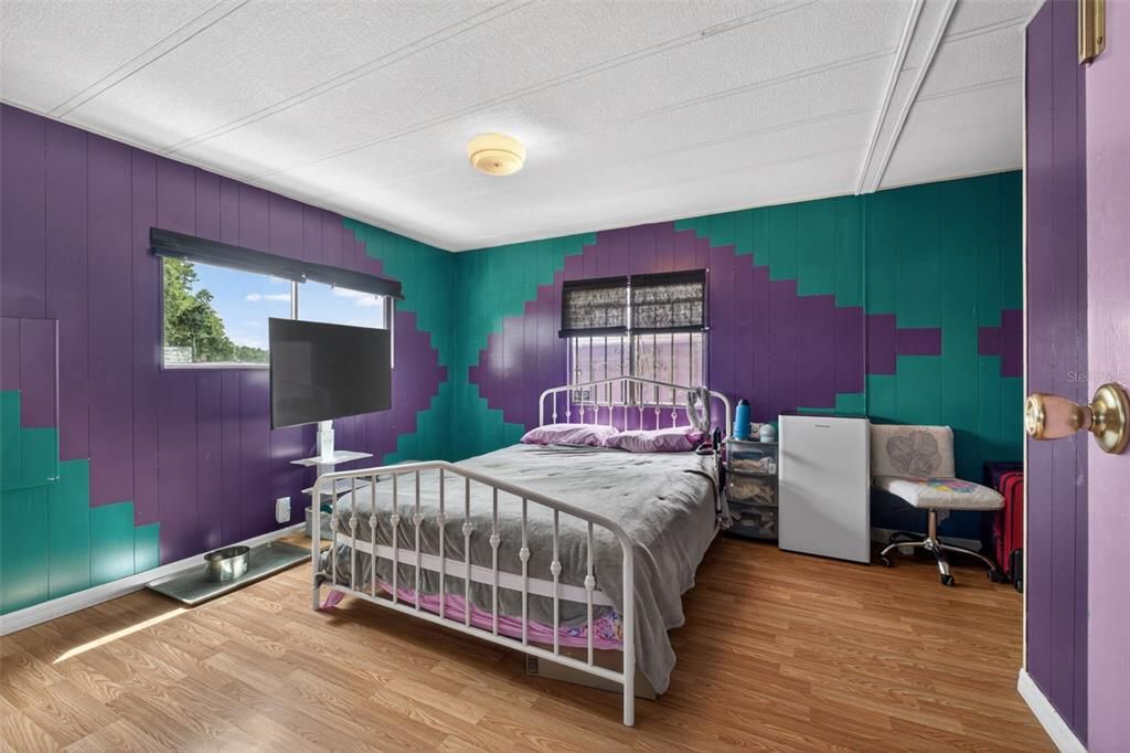 For Sale: $189,900 (2 beds, 2 baths, 1344 Square Feet)