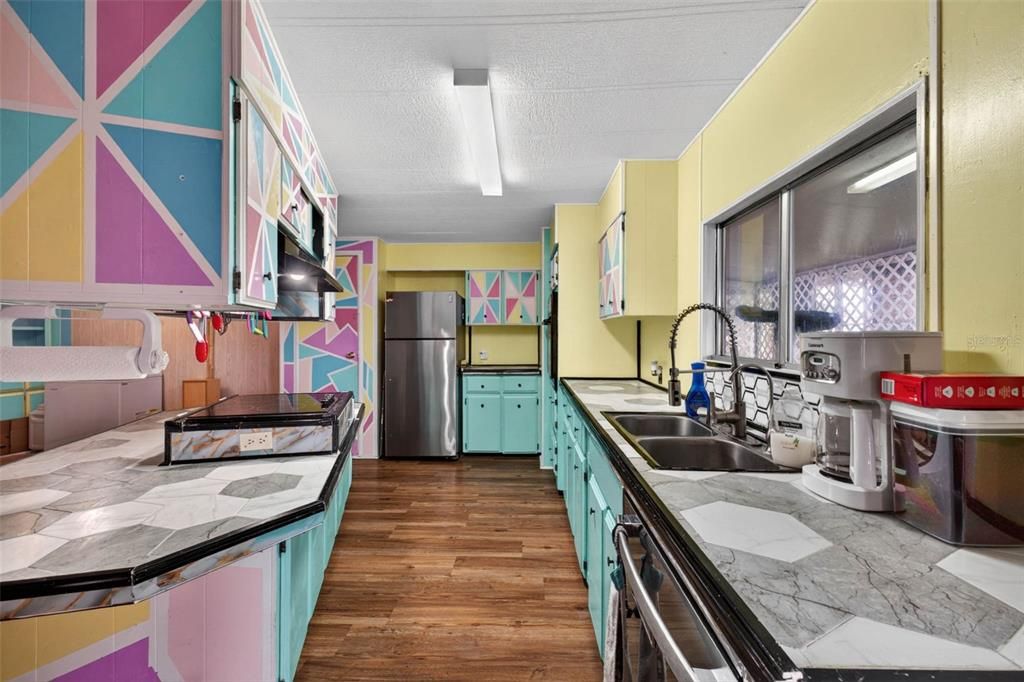 For Sale: $189,900 (2 beds, 2 baths, 1344 Square Feet)