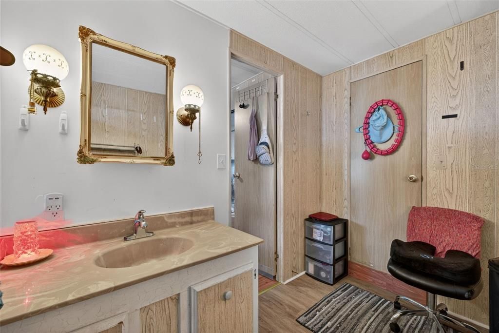 For Sale: $189,900 (2 beds, 2 baths, 1344 Square Feet)