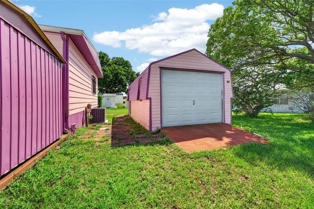 For Sale: $189,900 (2 beds, 2 baths, 1344 Square Feet)