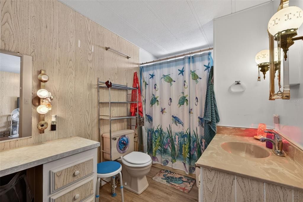 For Sale: $189,900 (2 beds, 2 baths, 1344 Square Feet)
