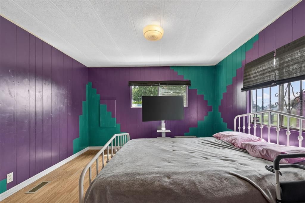 For Sale: $189,900 (2 beds, 2 baths, 1344 Square Feet)
