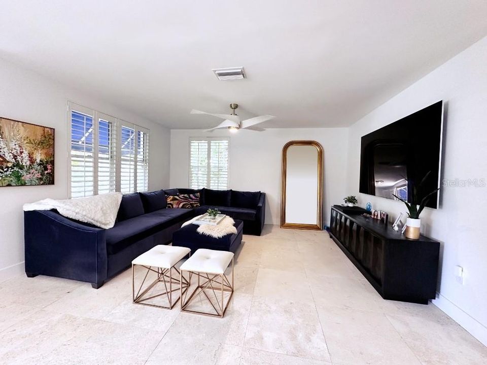 En Venta: $899,900 (3 camas, 2 baños, 1616 Pies cuadrados)