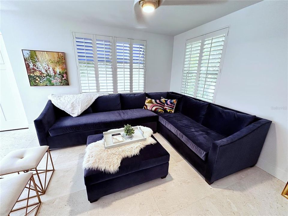 En Venta: $899,900 (3 camas, 2 baños, 1616 Pies cuadrados)