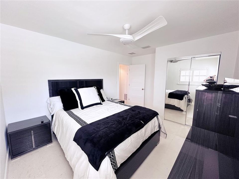 En Venta: $899,900 (3 camas, 2 baños, 1616 Pies cuadrados)