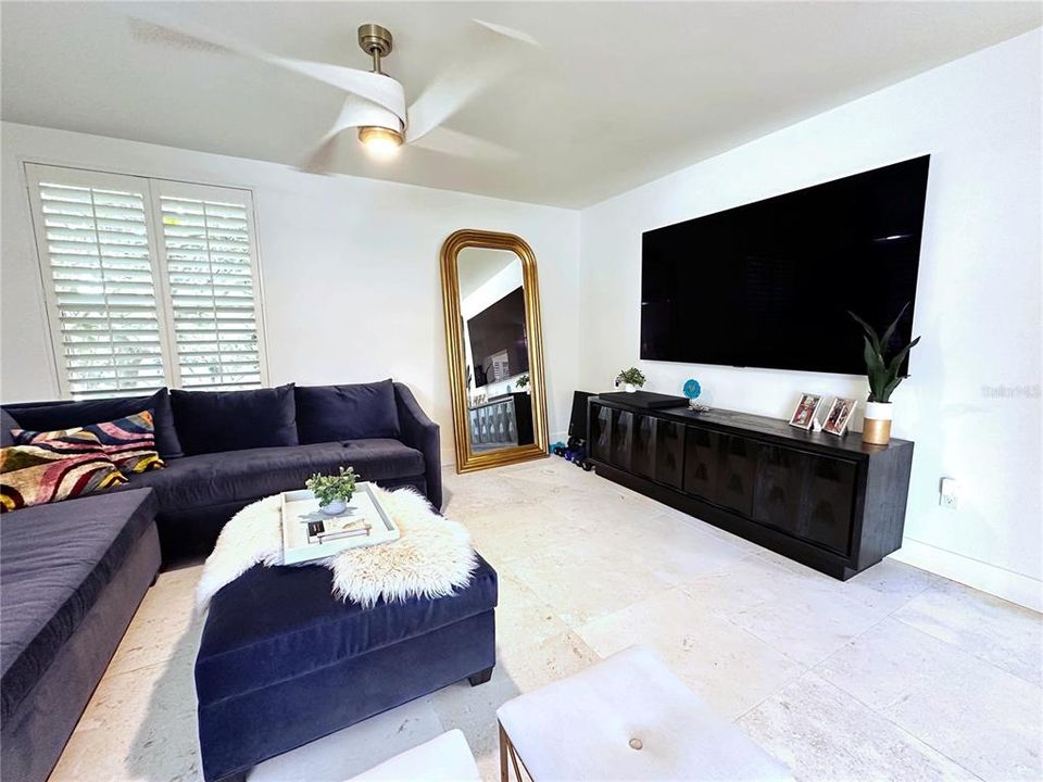 En Venta: $899,900 (3 camas, 2 baños, 1616 Pies cuadrados)