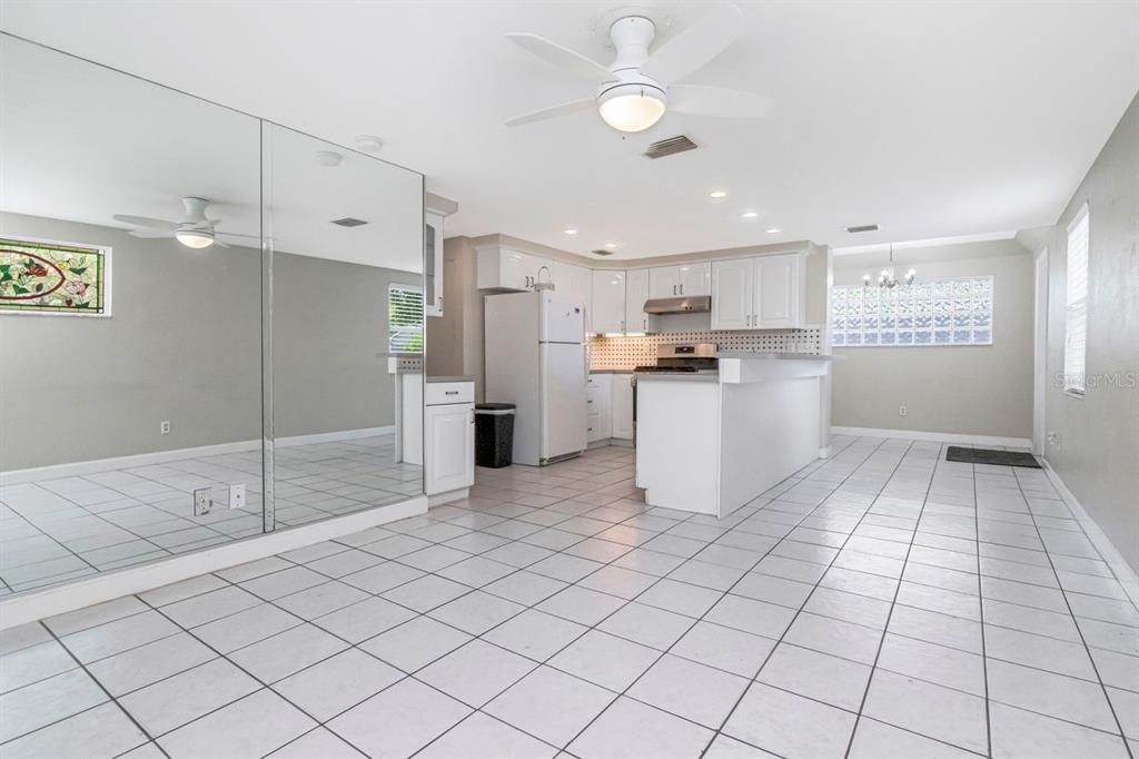 For Sale: $675,000 (4 beds, 5 baths, 2868 Square Feet)