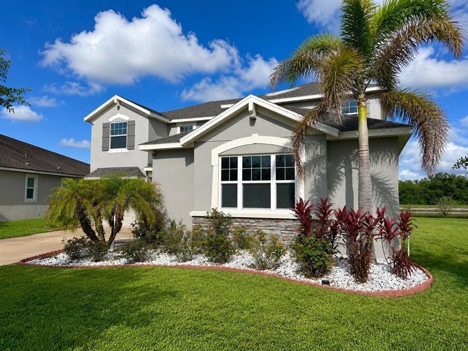 For Sale: $589,950 (4 beds, 2 baths, 3047 Square Feet)