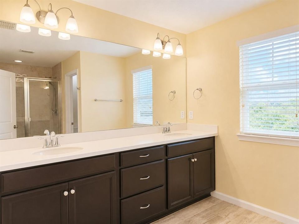 For Sale: $589,950 (4 beds, 2 baths, 3047 Square Feet)