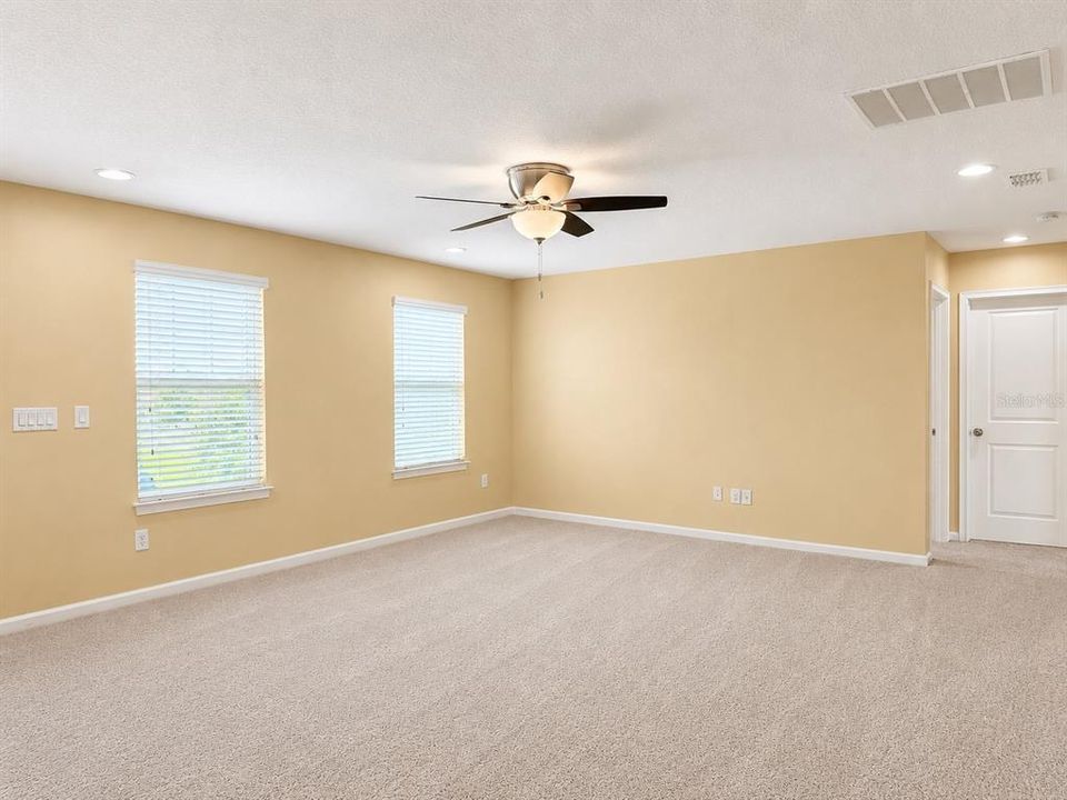 For Sale: $589,950 (4 beds, 2 baths, 3047 Square Feet)
