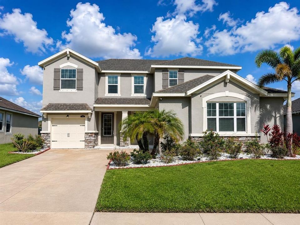 For Sale: $589,950 (4 beds, 2 baths, 3047 Square Feet)